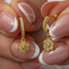 Findit Gümüş Sallantılı Gold Minimal Çiçek Kadın Küpe
